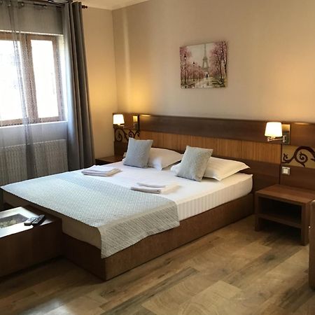 Rora Rose Hotel บูคาเรสต์ ภายนอก รูปภาพ