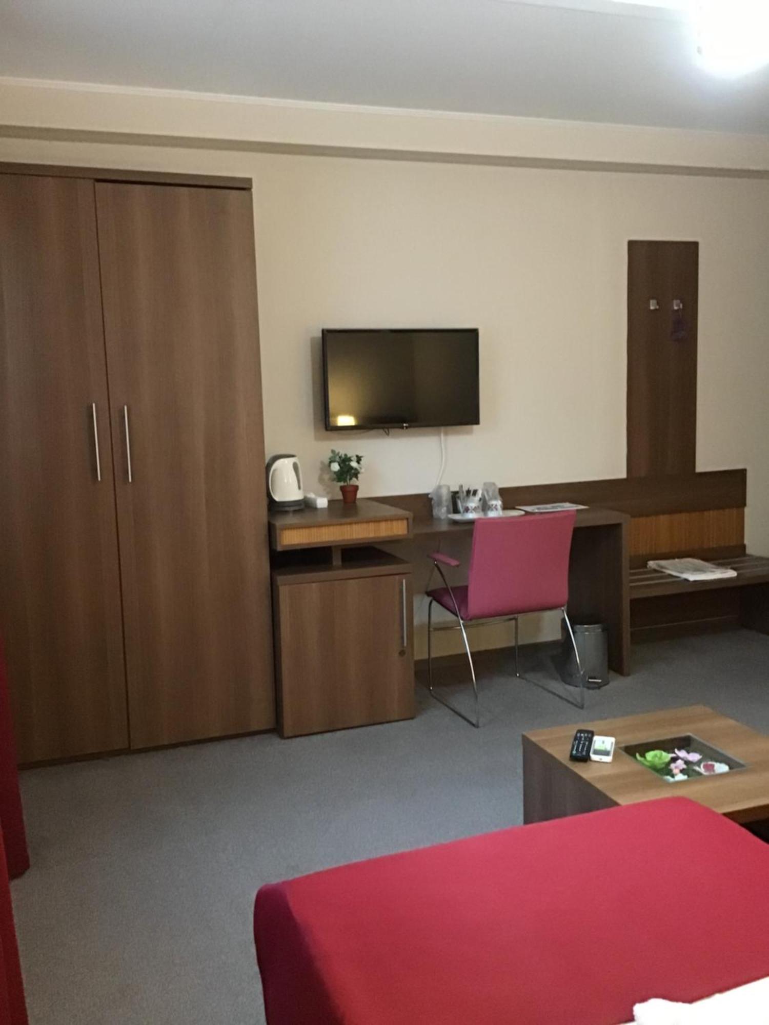 Rora Rose Hotel บูคาเรสต์ ภายนอก รูปภาพ